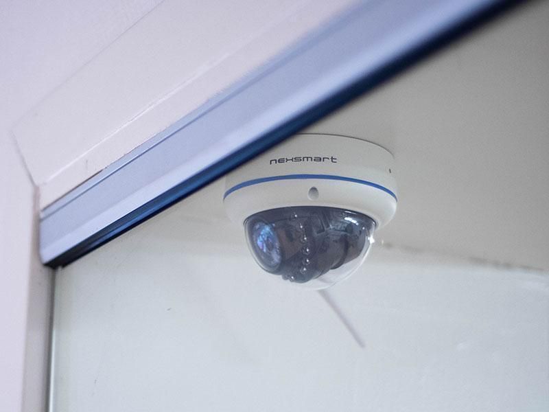 NEXSMART™ VIEW CAMÉRA DE SURVEILLANCE - 2 PAQUET+CARTE SD+AUTOCOLLANT